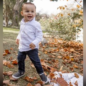 Old Navy Kids - 12-18 months white button down - No stains